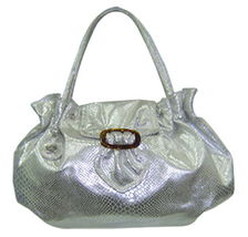 匠心传承，品质典范——走进深圳市丽天妮皮具实业